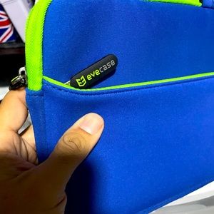 Tablet bag in neoprene 
Eva case
